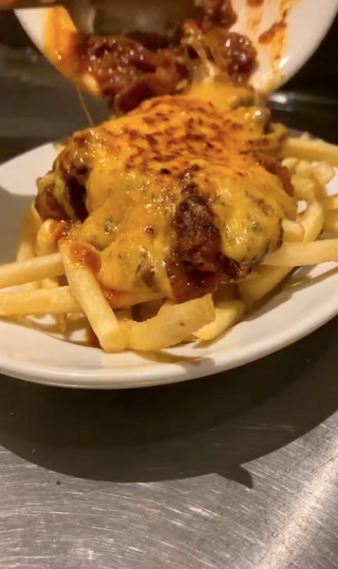フレンチフライ チリチーズ